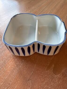 Heian Zuikō Japanese porcelain soy sauce divider dish